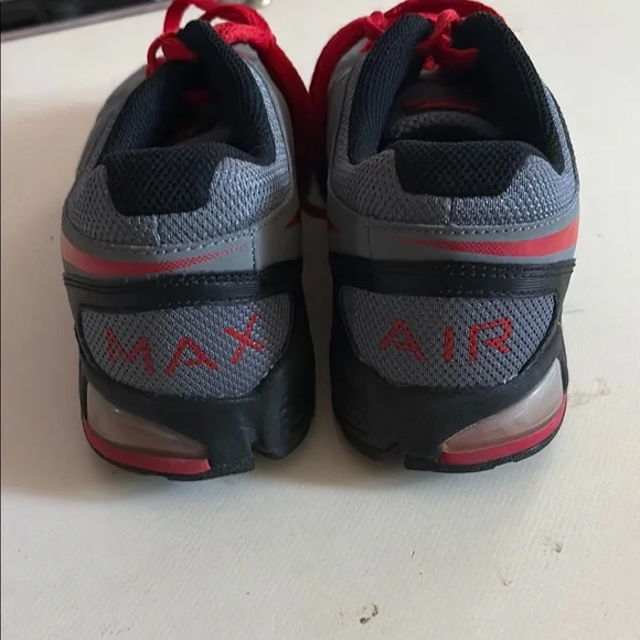 Nike Red and Gray Running Shoes AIR MAX - Picture 3 of 5